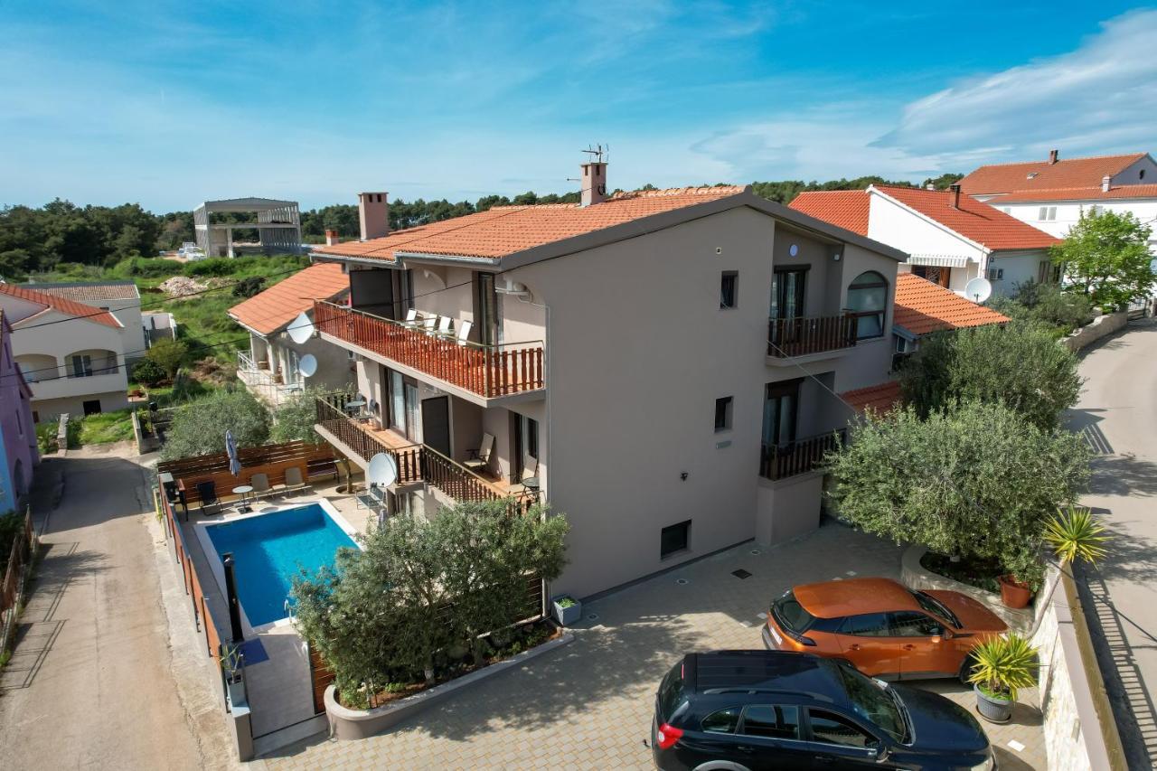 Pool Apartments Julia Zadar Dış mekan fotoğraf