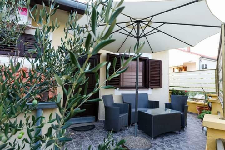 Pool Apartments Julia Zadar Dış mekan fotoğraf